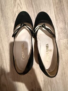 CHANEL Black Leather & Suede Mary Jane Flats with Patent Strap